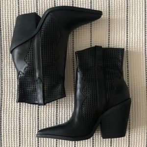 STEVE MADDEN VIOLET BLACK LEATHER size: 9